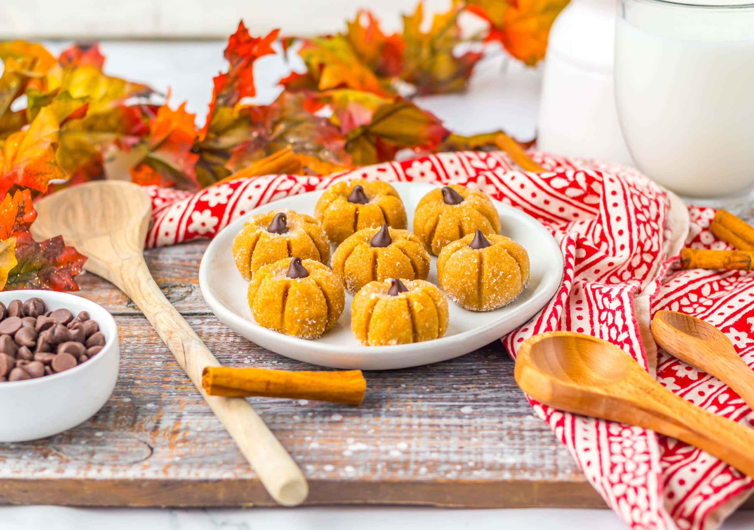 Pumpkin Fudge Truffles – A Cute Sweet Treat For Fall