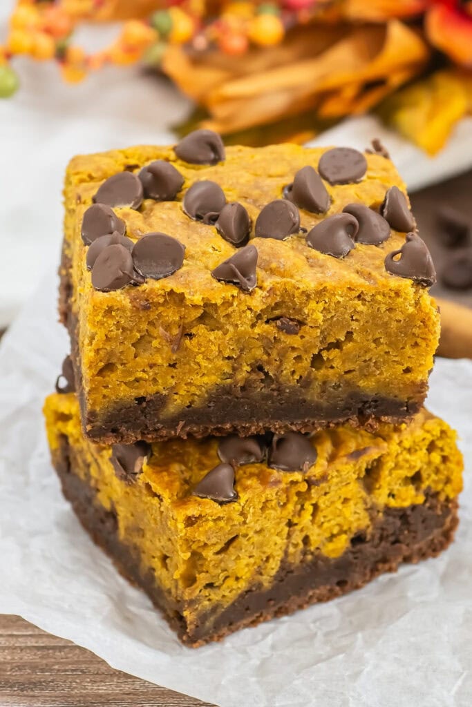 fall treats - pumpkin brownies