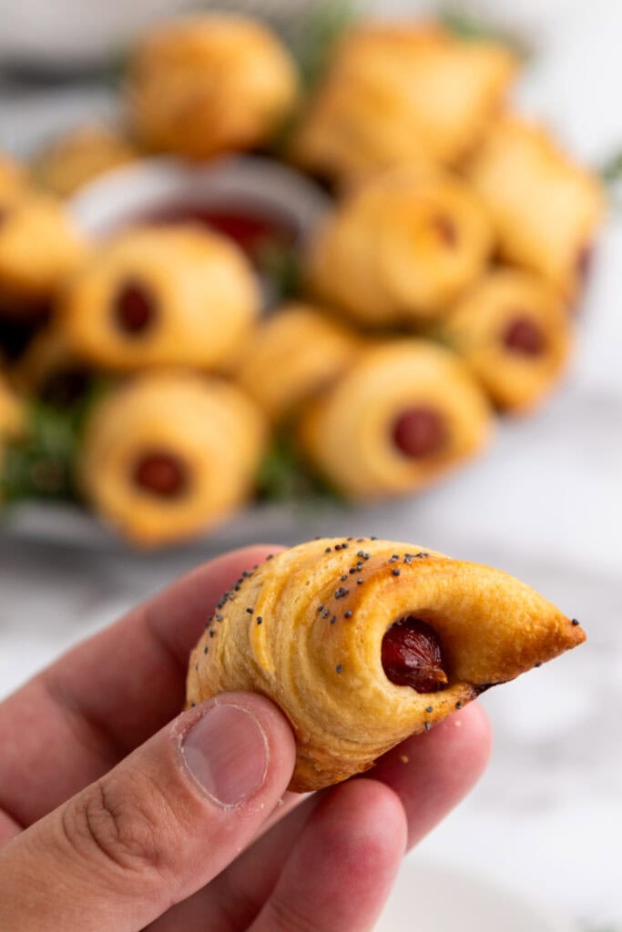 mini piggies in a blanket - game day finger food