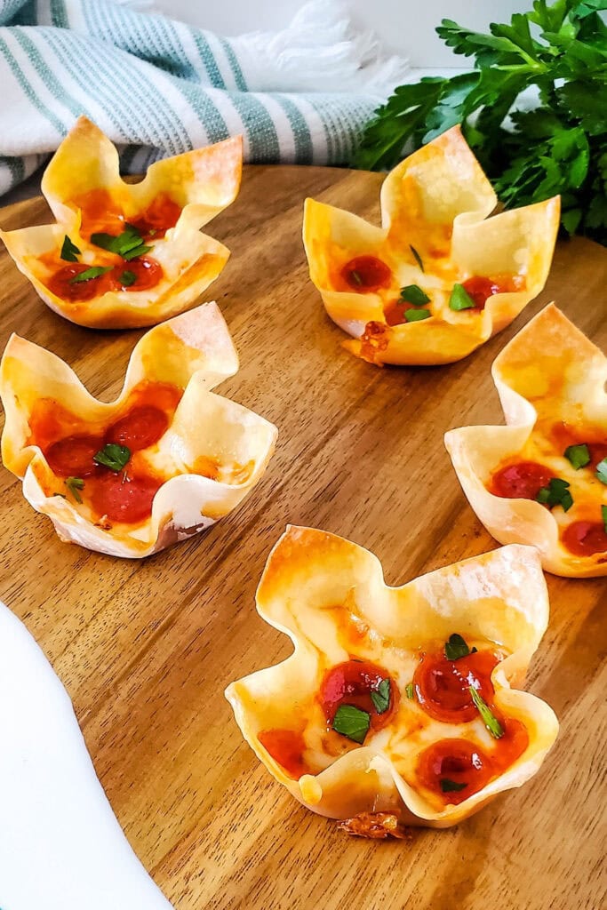 pizza wonton cups - game day finger food