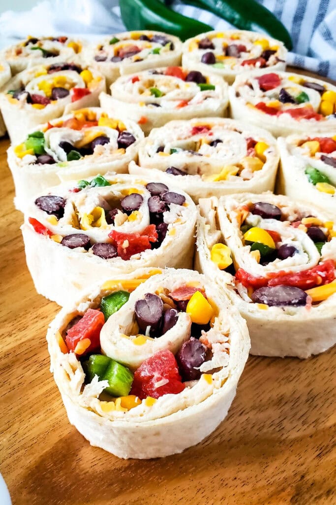 southwest chicken pinwheels - game day finger food 