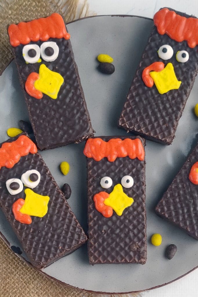 thanksgiving themed treats - chocolate bar turkeys