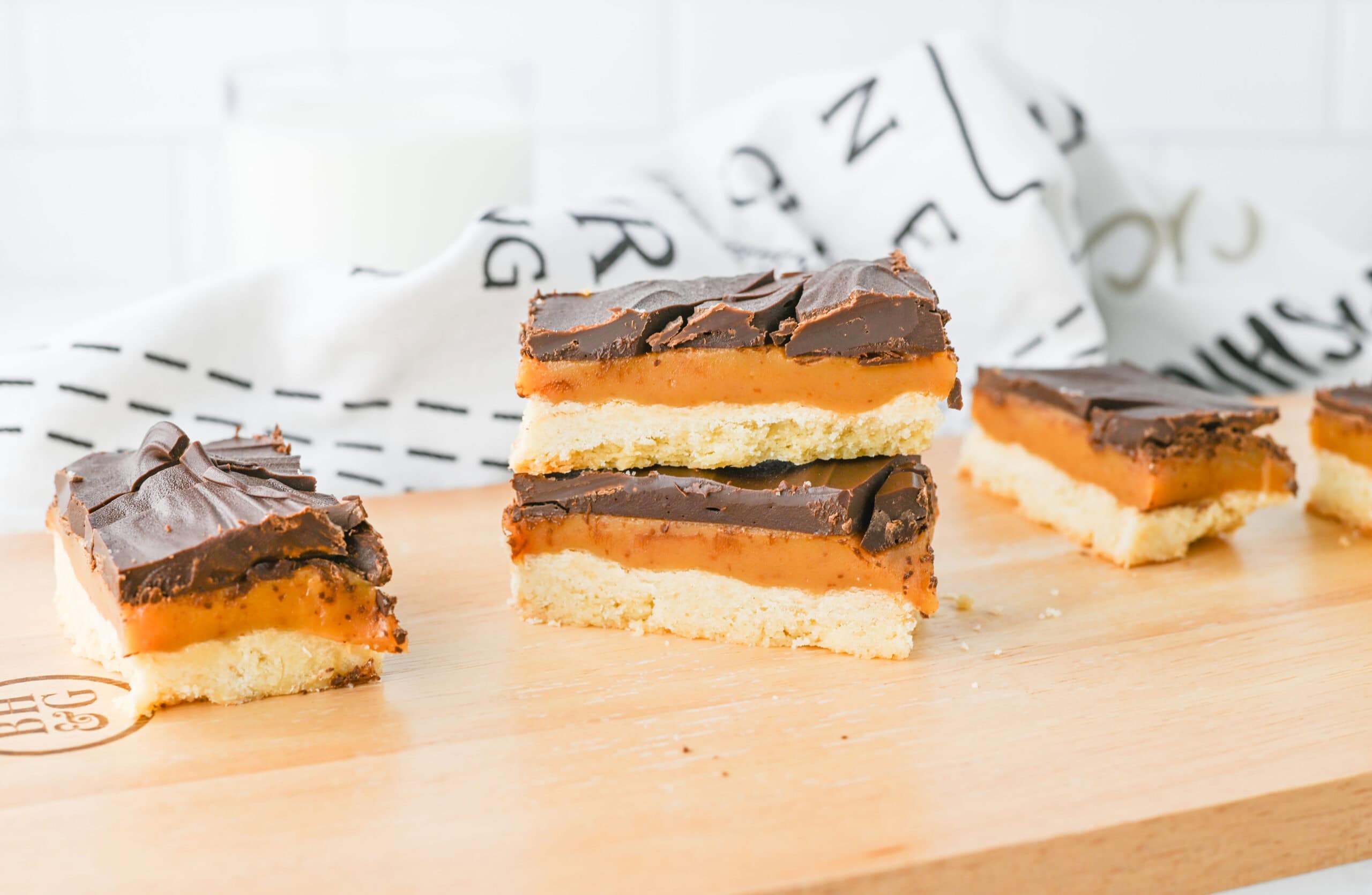 Homemade Twix Bars to Satisfy Your Sweet Tooth!