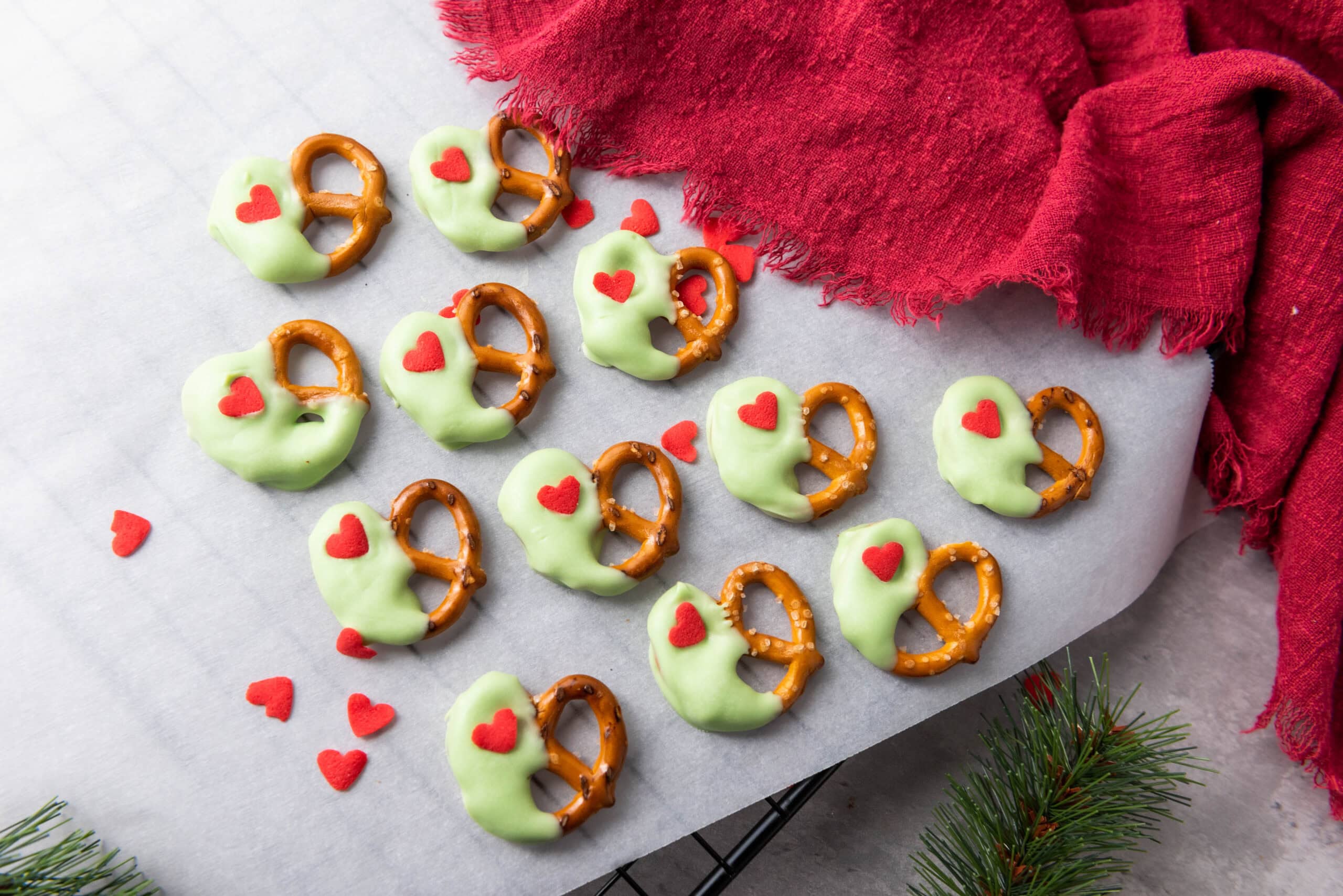 The Grinch-Themed Christmas Pretzels