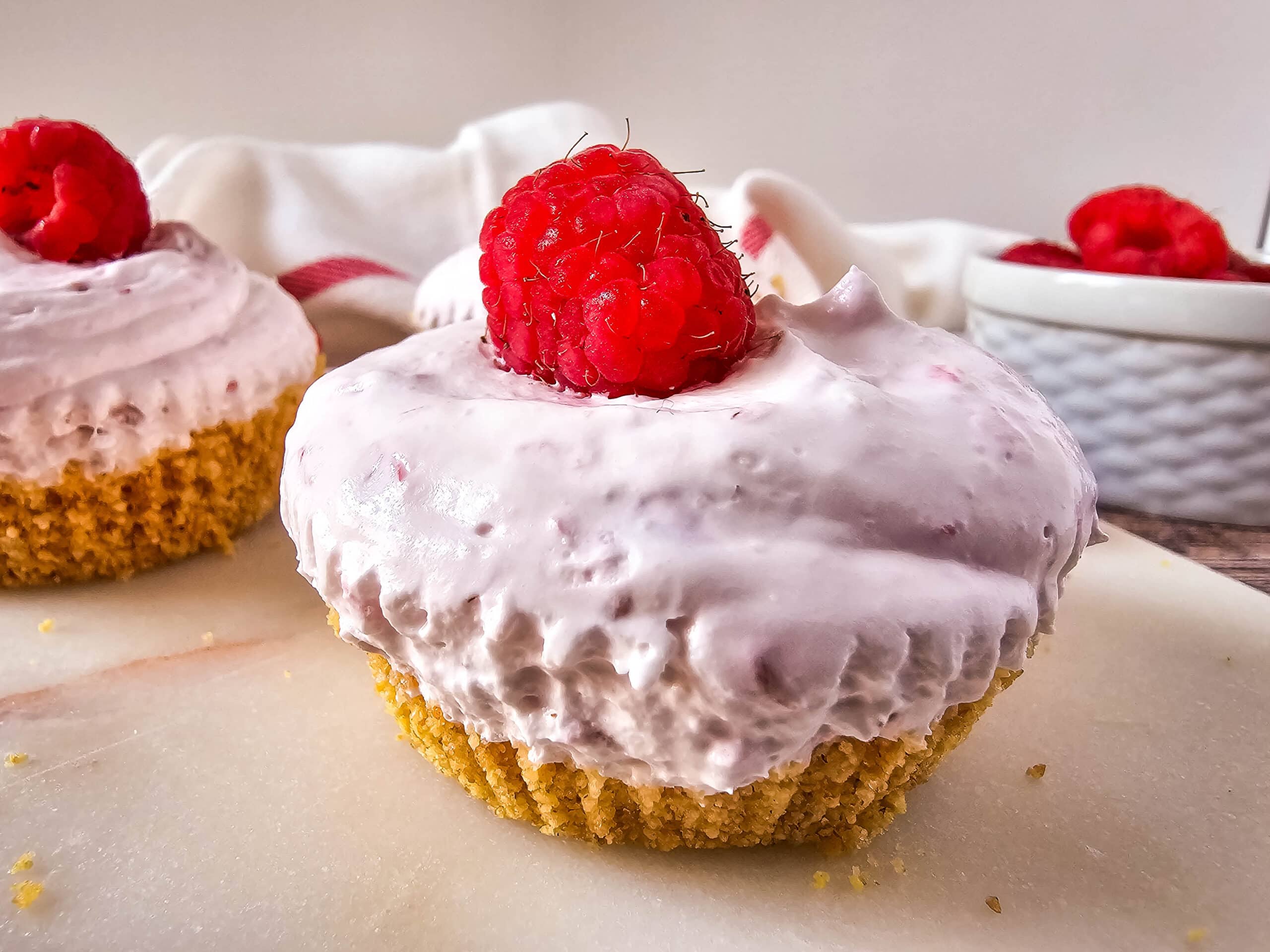 Delightful Mini No-Bake Raspberry Cheesecakes