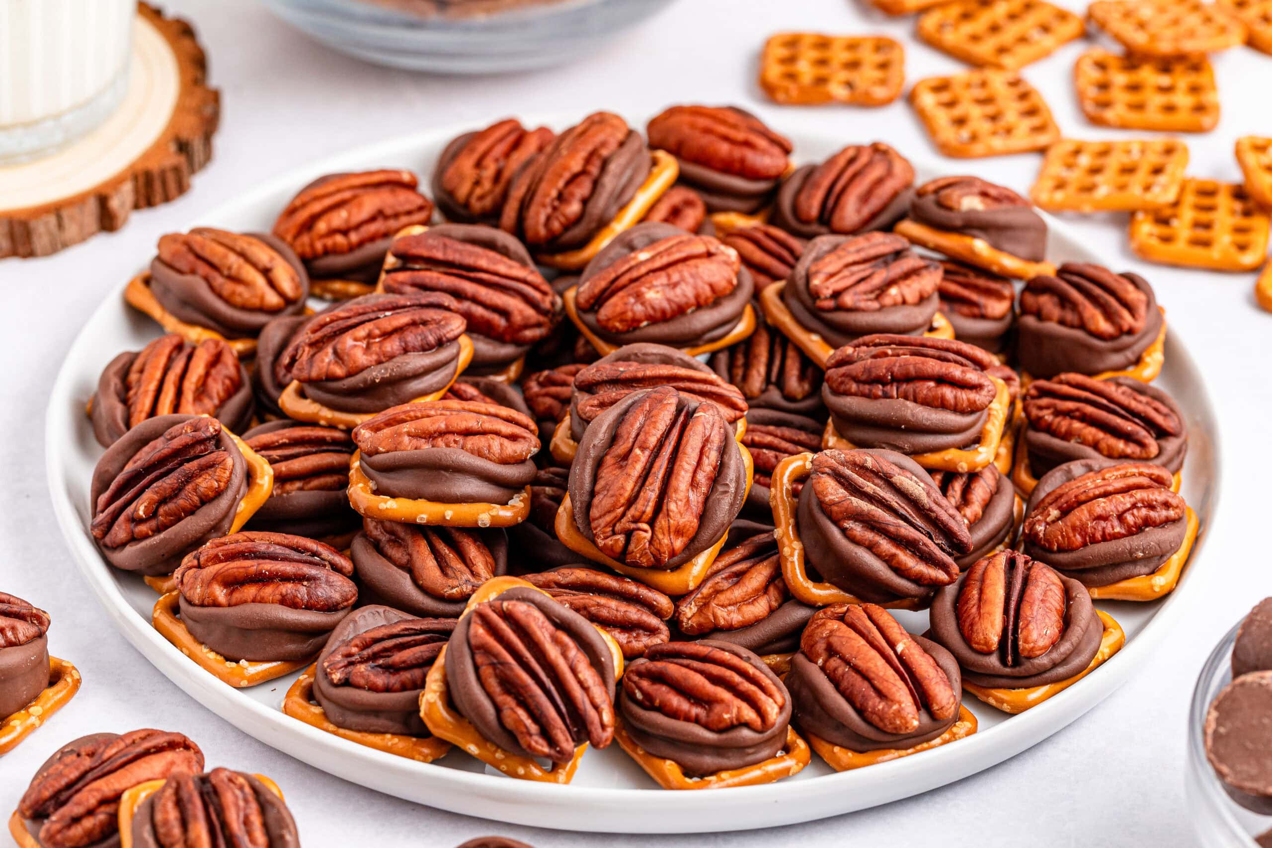 Quick & Crunchy Pecan Rolo Pretzels: Ready in Minutes!