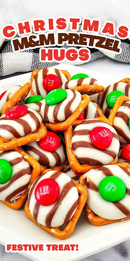 Christmas M&M Pretzel Hugs