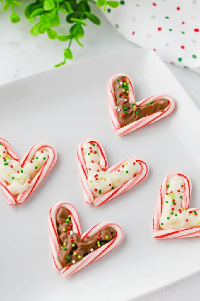 candy cane hearts - Kids Christmas Treats