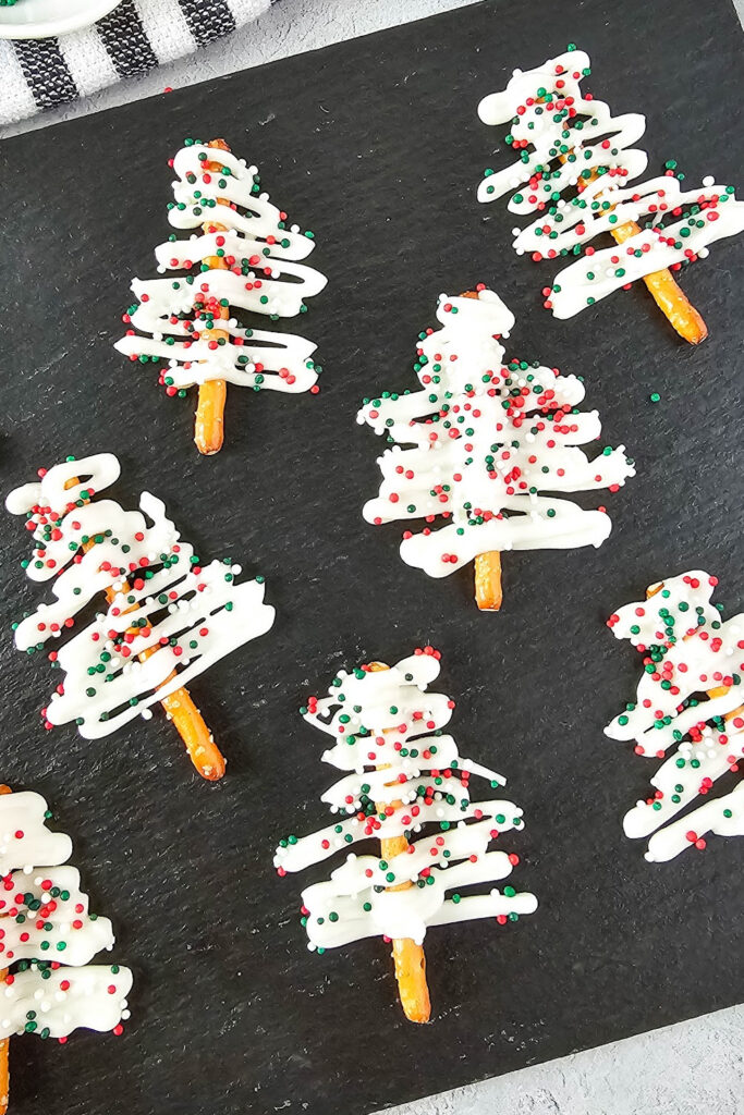 Christmas tree pretzel - Kids Christmas Treats