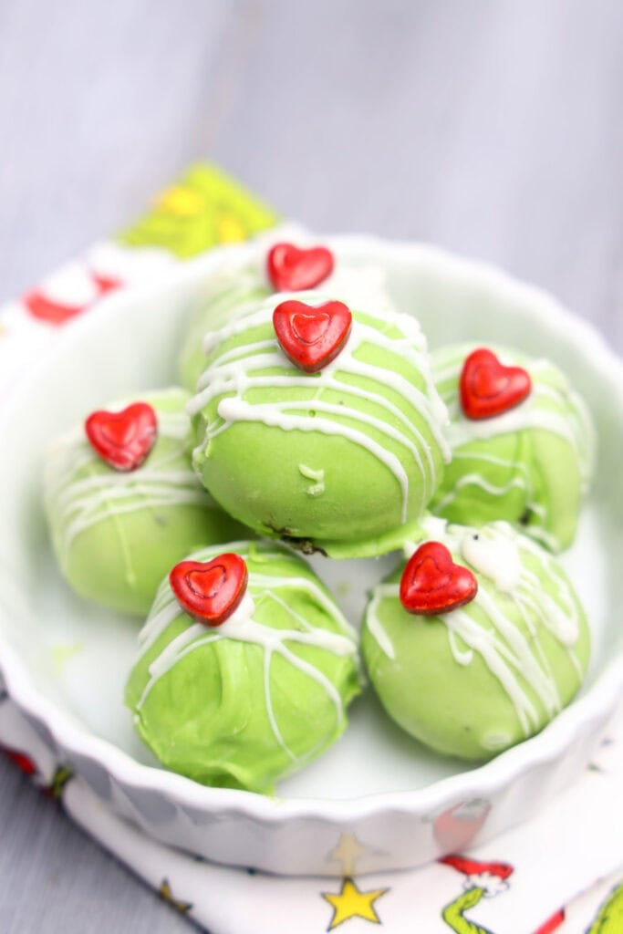 grinch oreo balls - Christmas treats for gifts