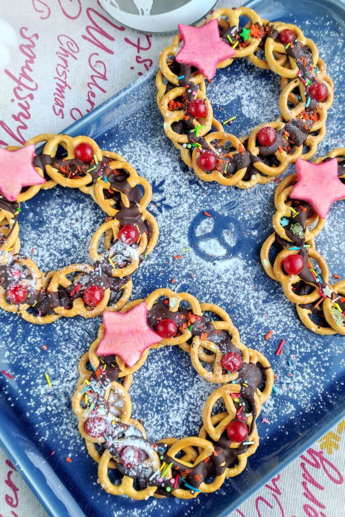 merry christmas wreath - Kids Christmas Treats