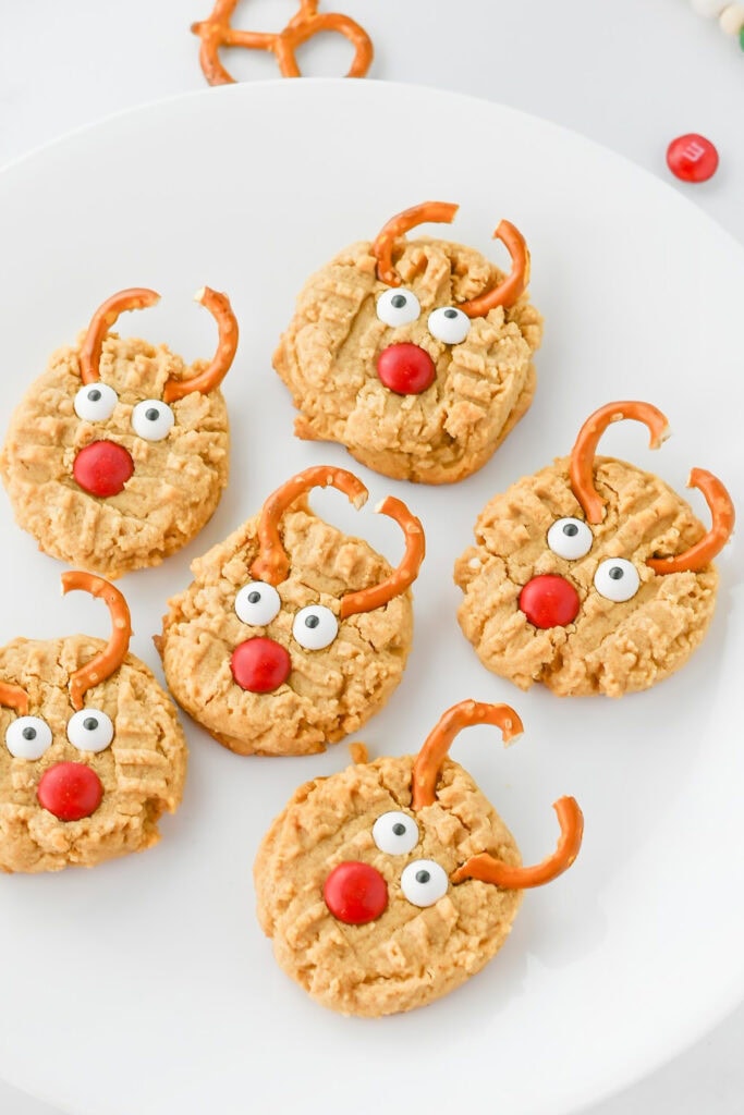 peanut butter reindeer cookies - Christmas treats for gifts