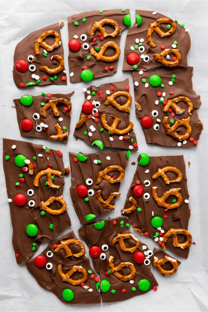 reindeer chocolate bark - Kids Christmas Treats