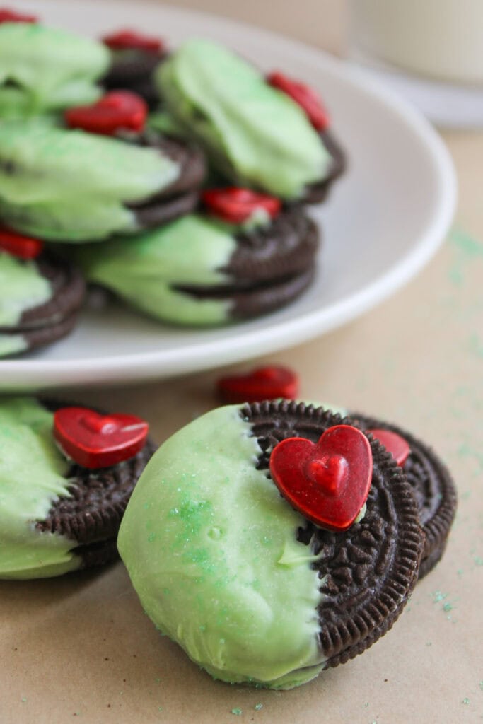 the grinch oreos - Christmas treats for gifts