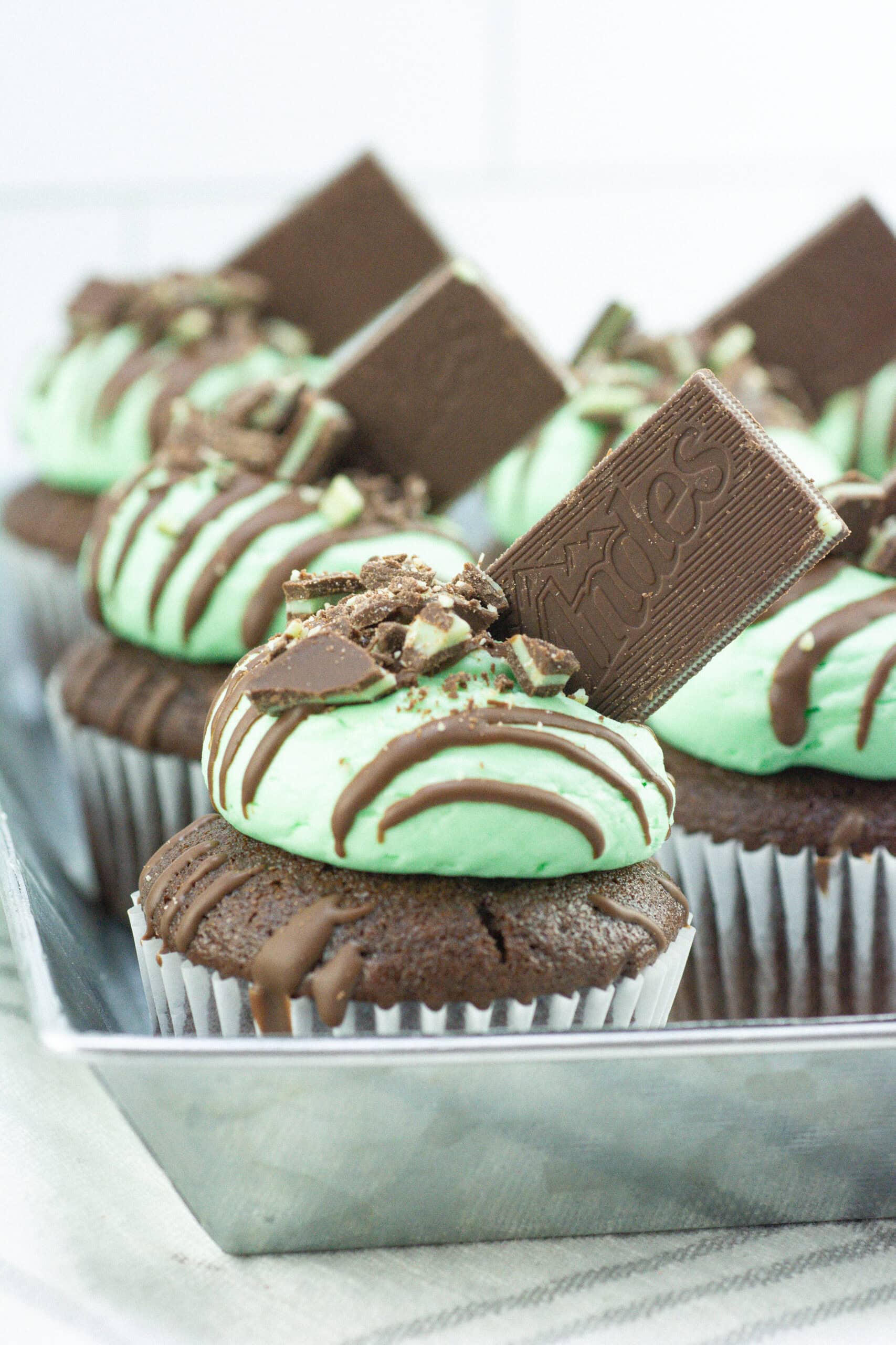 Mint Chocolate Cupcakes That Blend Cocoa and Refreshing Mint