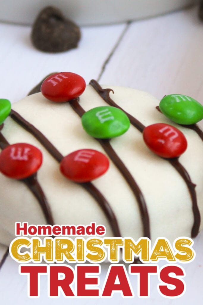 Festive Christmas Treats-Chocolate Covered Christmas Light Oreos