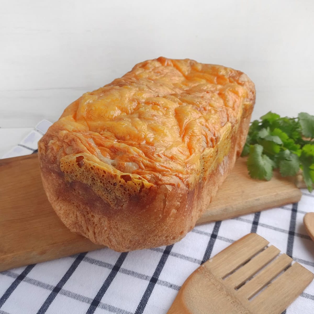 No-Knead Cheese Bread featured image
