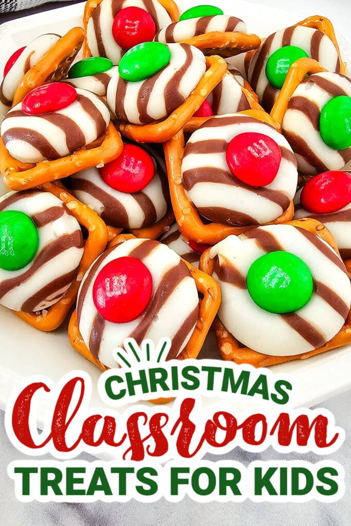 christmas classroom treats - Christmas M&Ms Pretzel Hugs copy