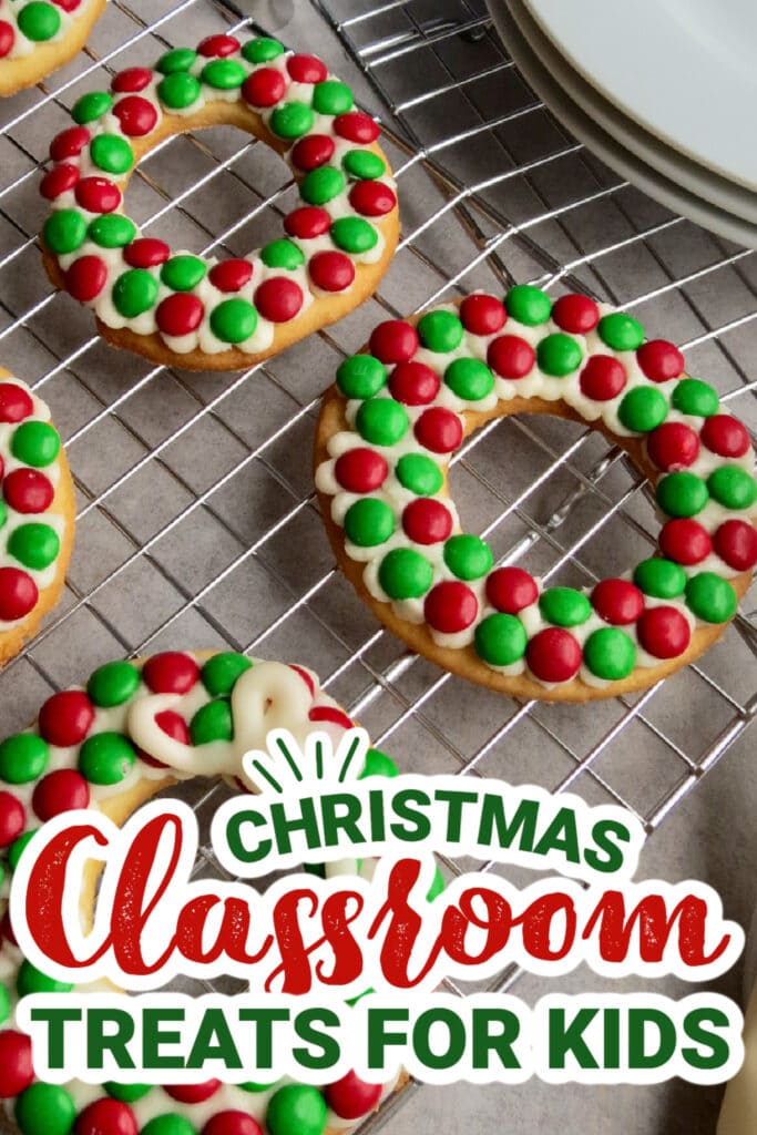 christmas classroom treats - Wreath Sugar Cookies copy