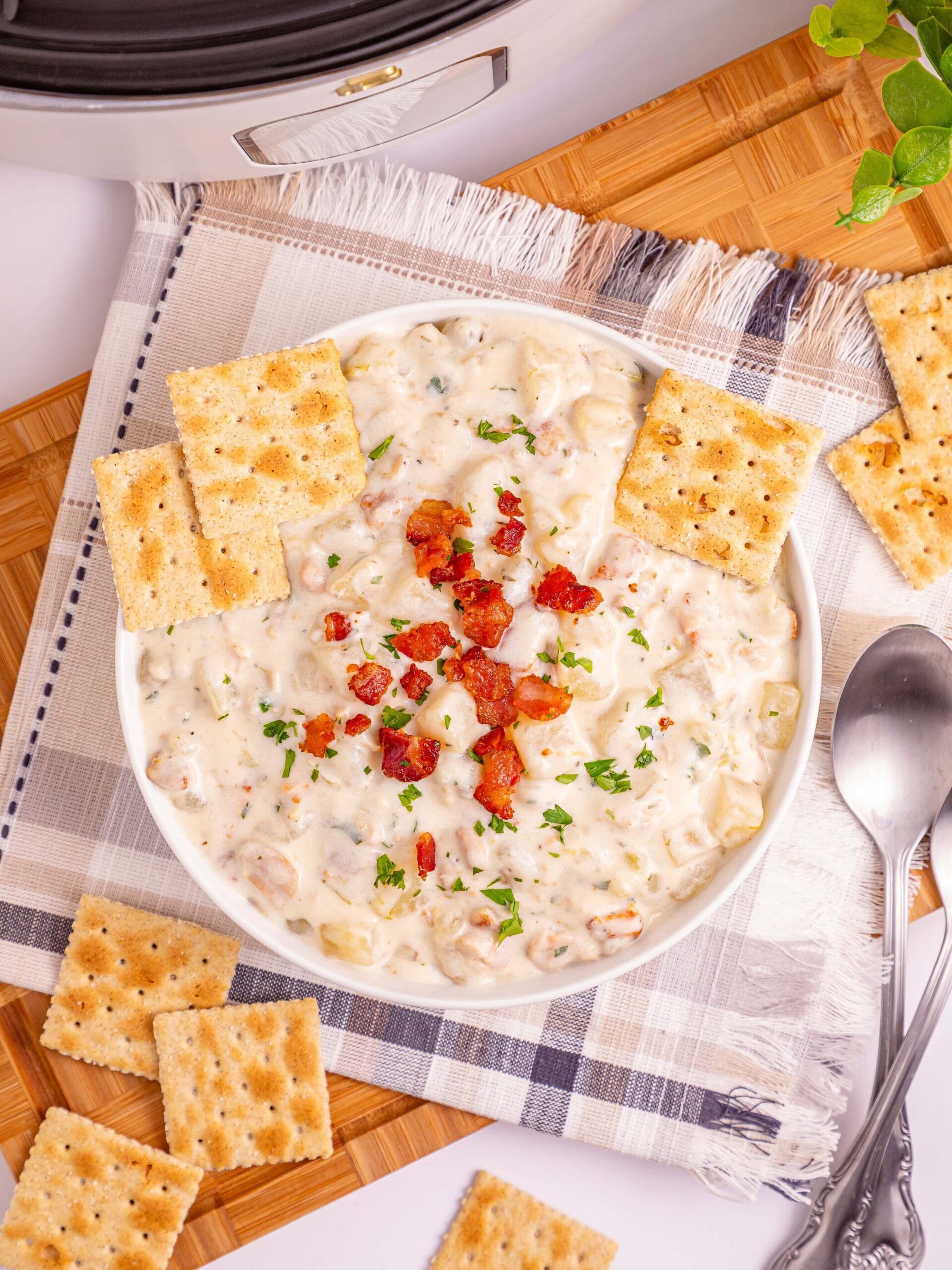 Slow Cooker Clam Chowder