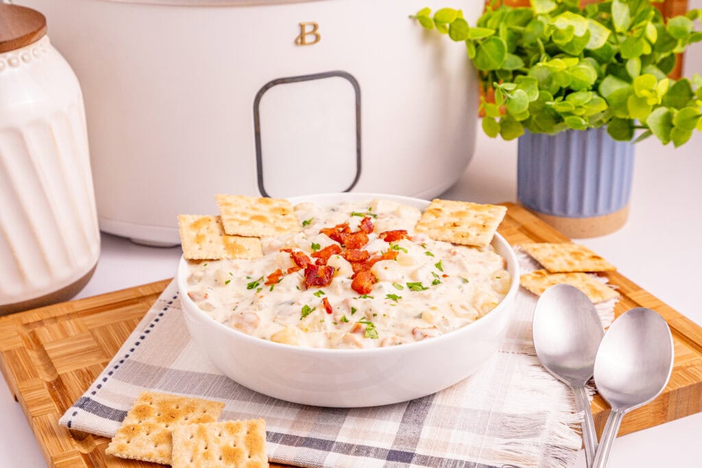 Slow Cooker Clam Chowder 