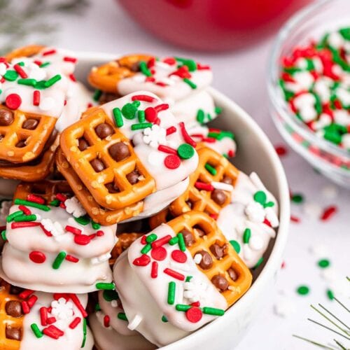 Christmas Rolo Pretzel Sandwiches