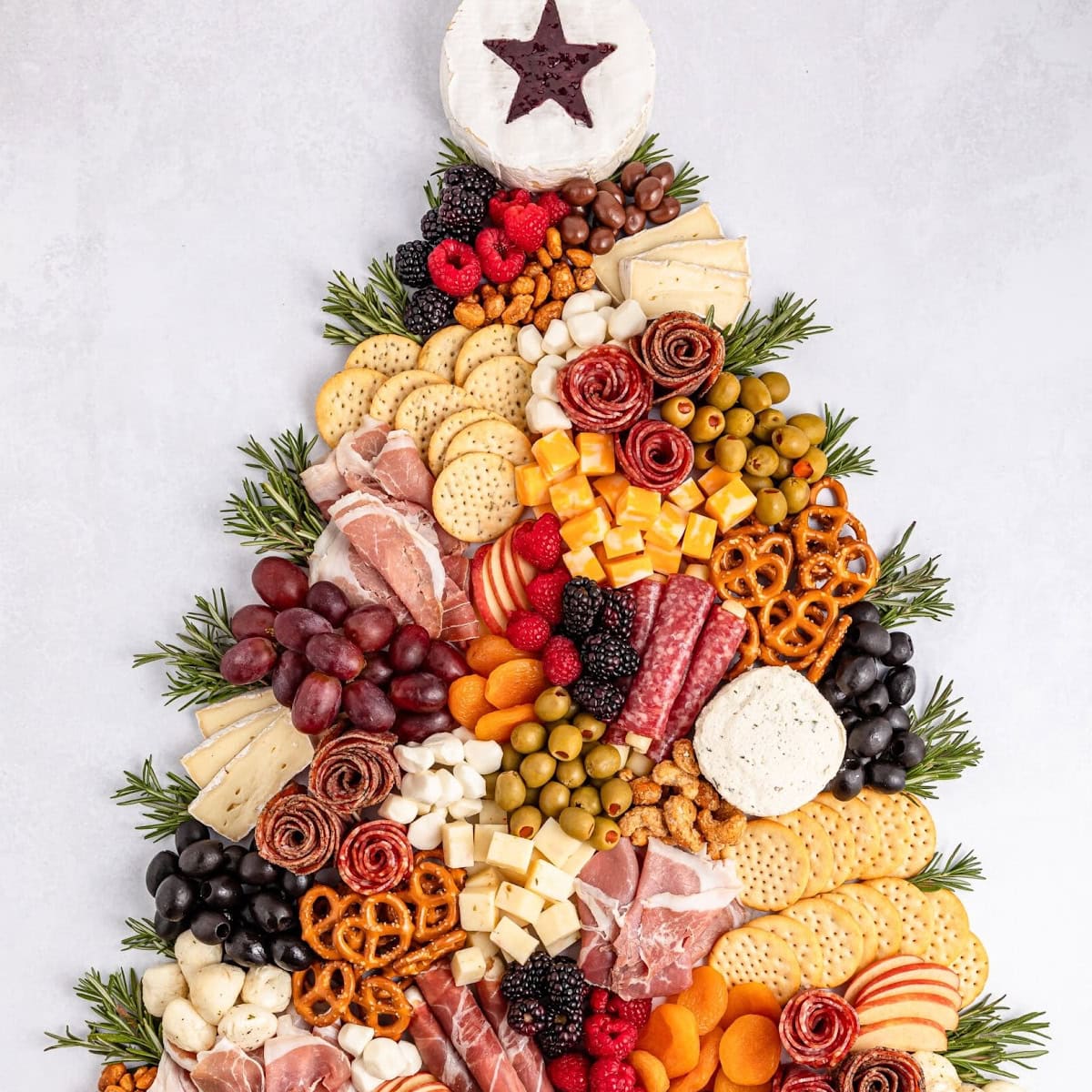 Christmas Tree Charcuterie Board on a Grazing Table featured image copy (1)