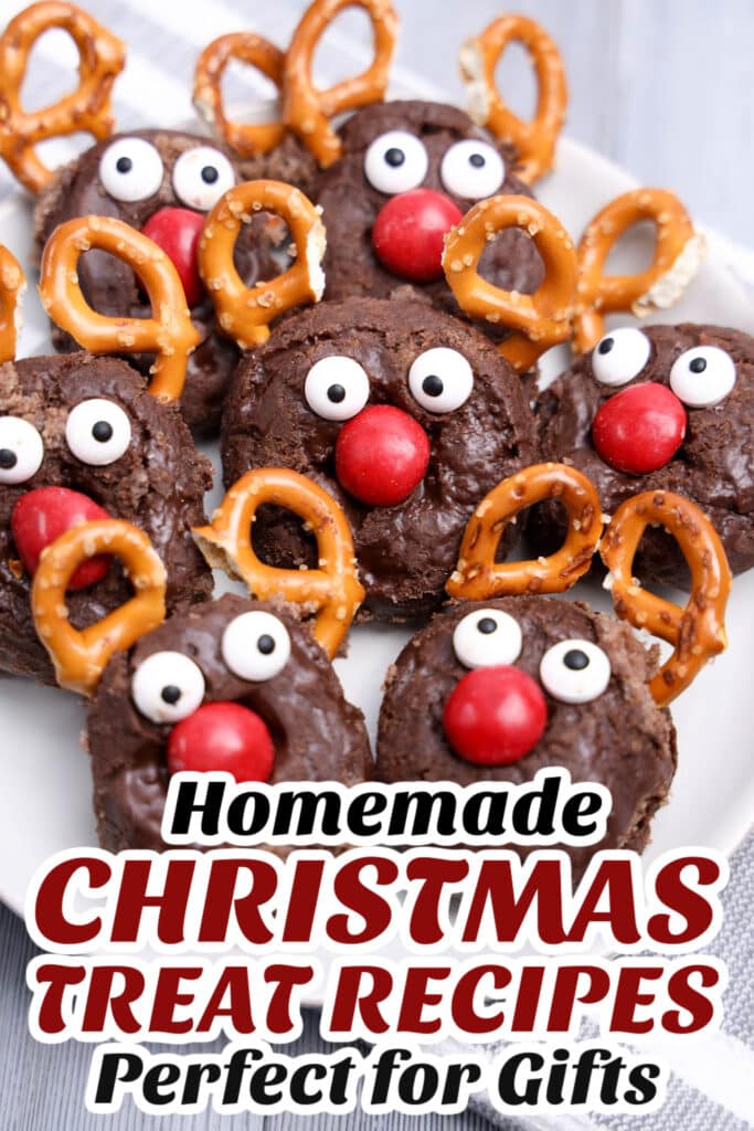 Gifting Christmas Treats-No-Bake Reindeer Mini Donuts
