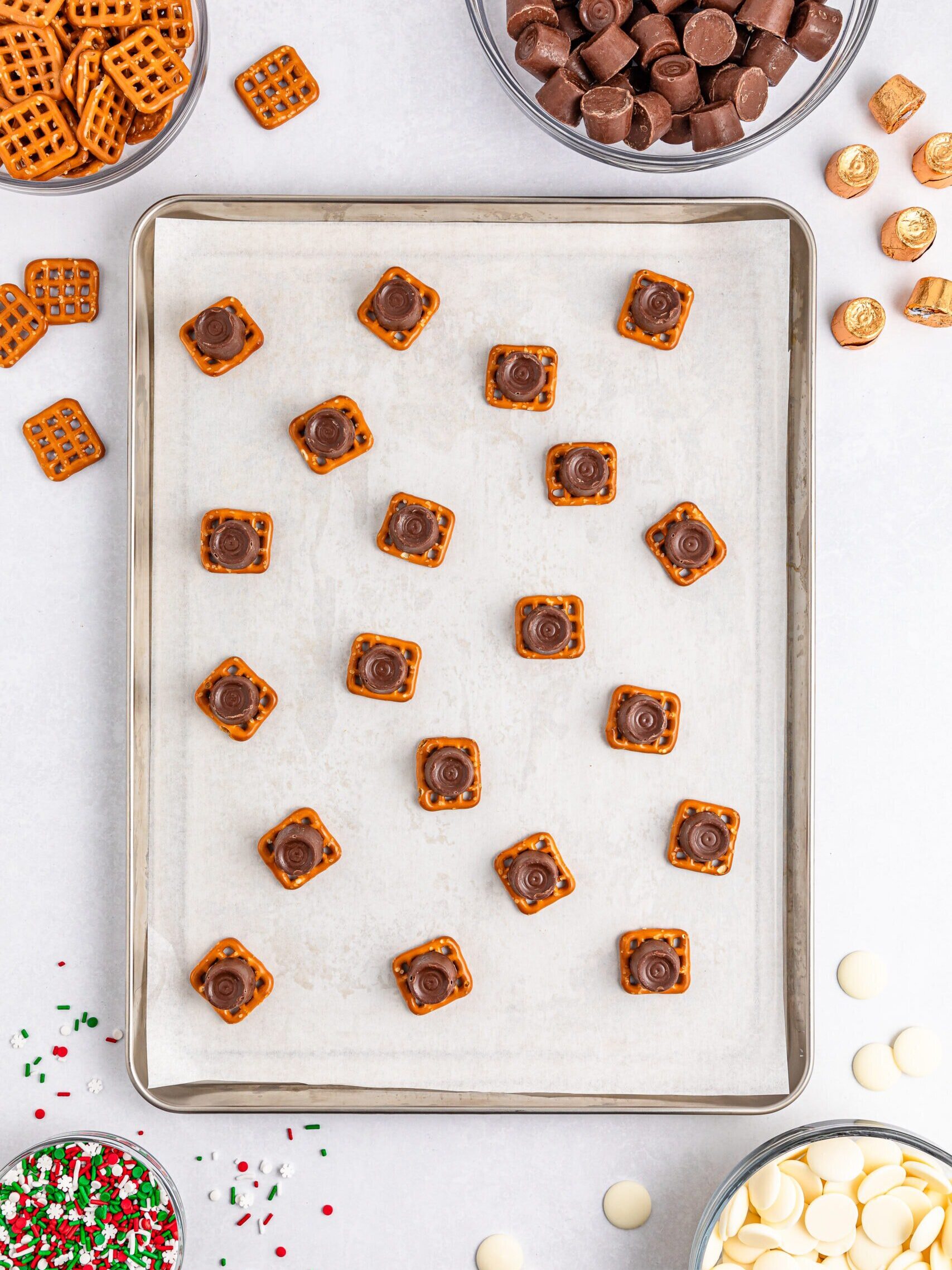 Christmas Rolo Pretzel Sandwiches Process Photo