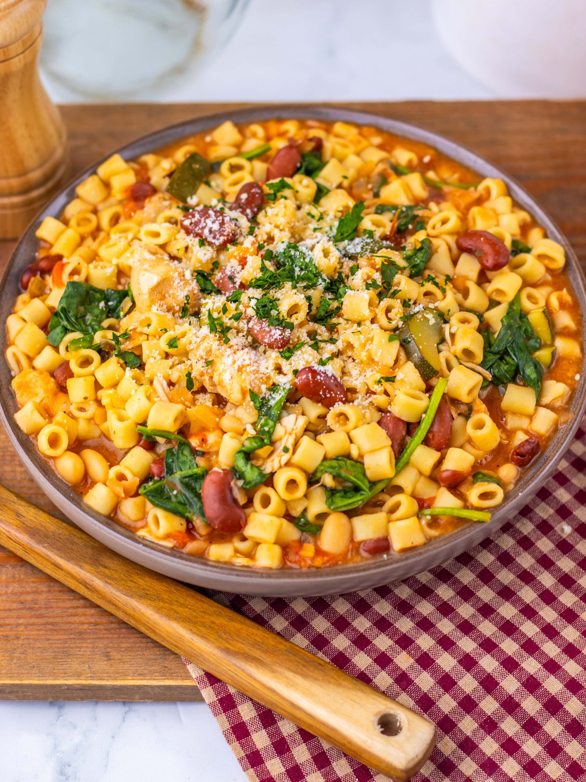 Slow Cooker Chicken Minestrone Soup