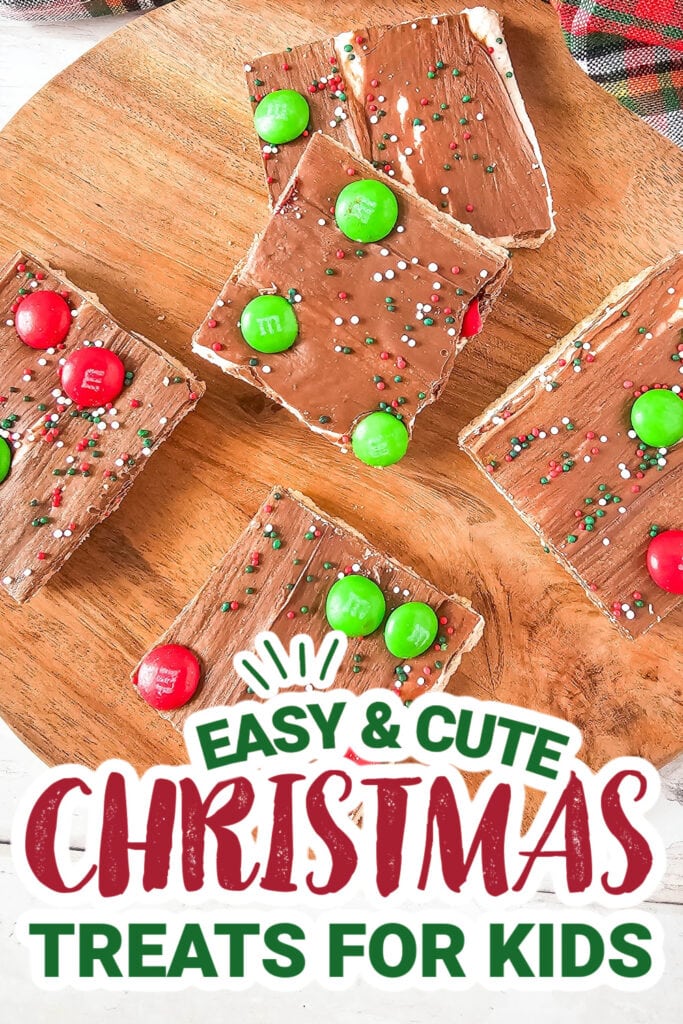 kids christmas treats-Christmas S’mores Graham Cracker Bark