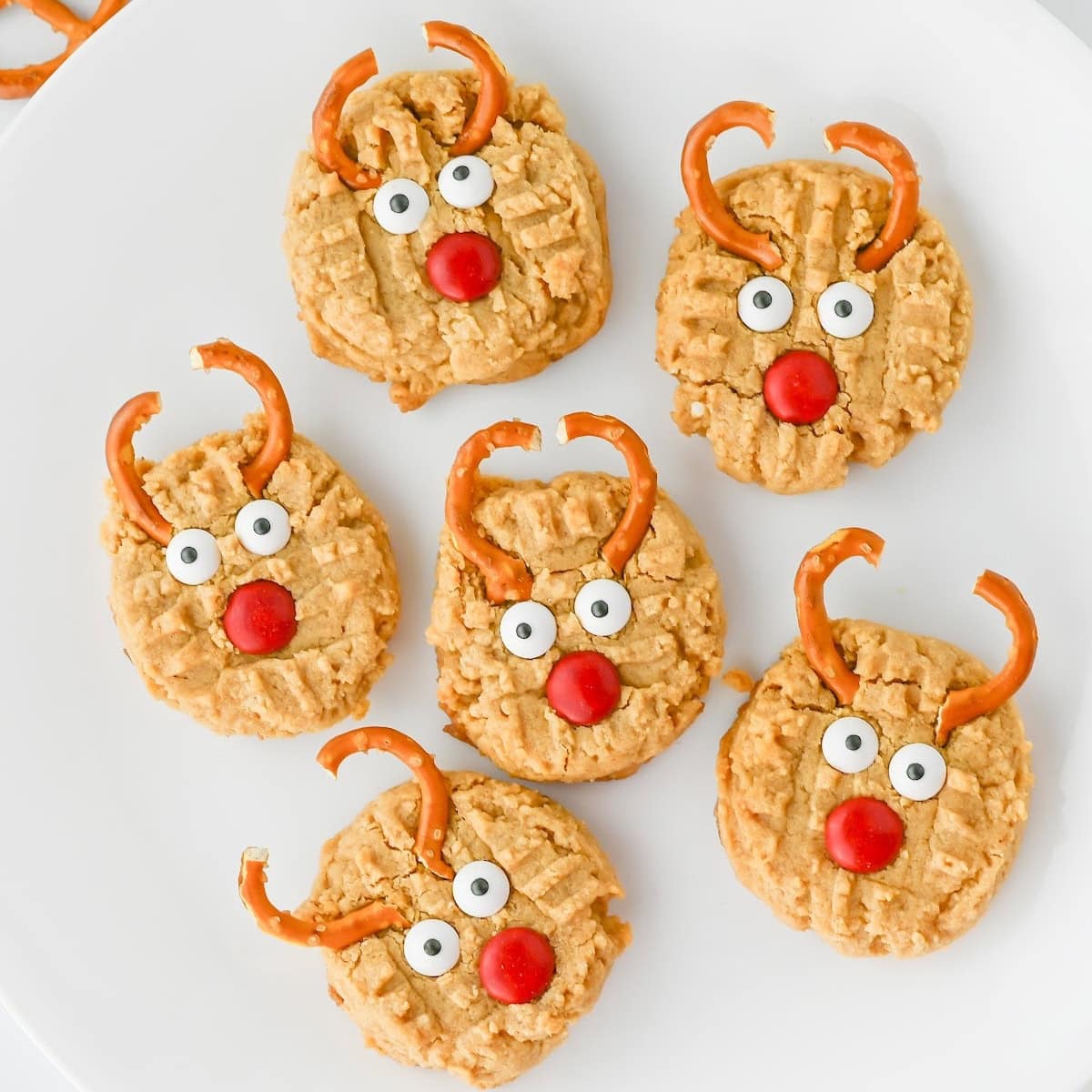 peanut-butter-reindeer-cookies-featured-image