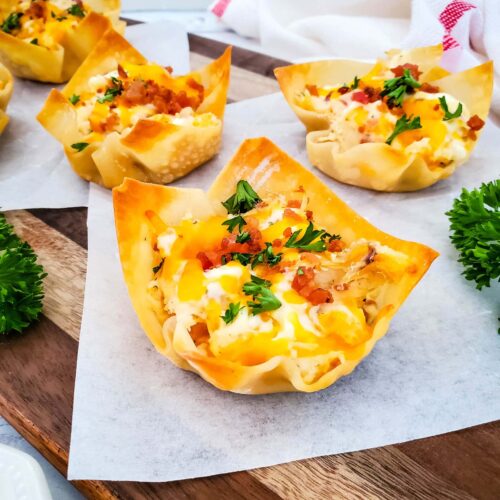 Cheesy Ranch Chicken Wonton Cups with Bacon