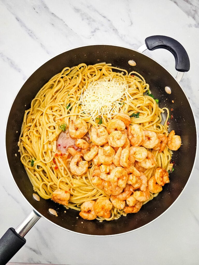 Shrimp Scampi with Linguini Process Photo