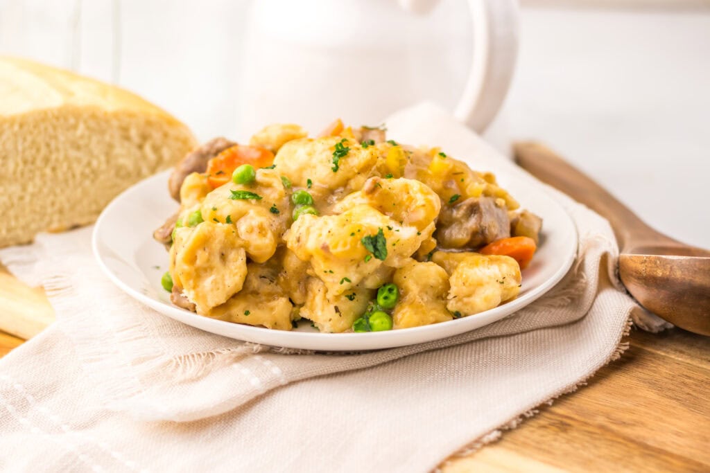 Slow Cooker Beef & Dumplings