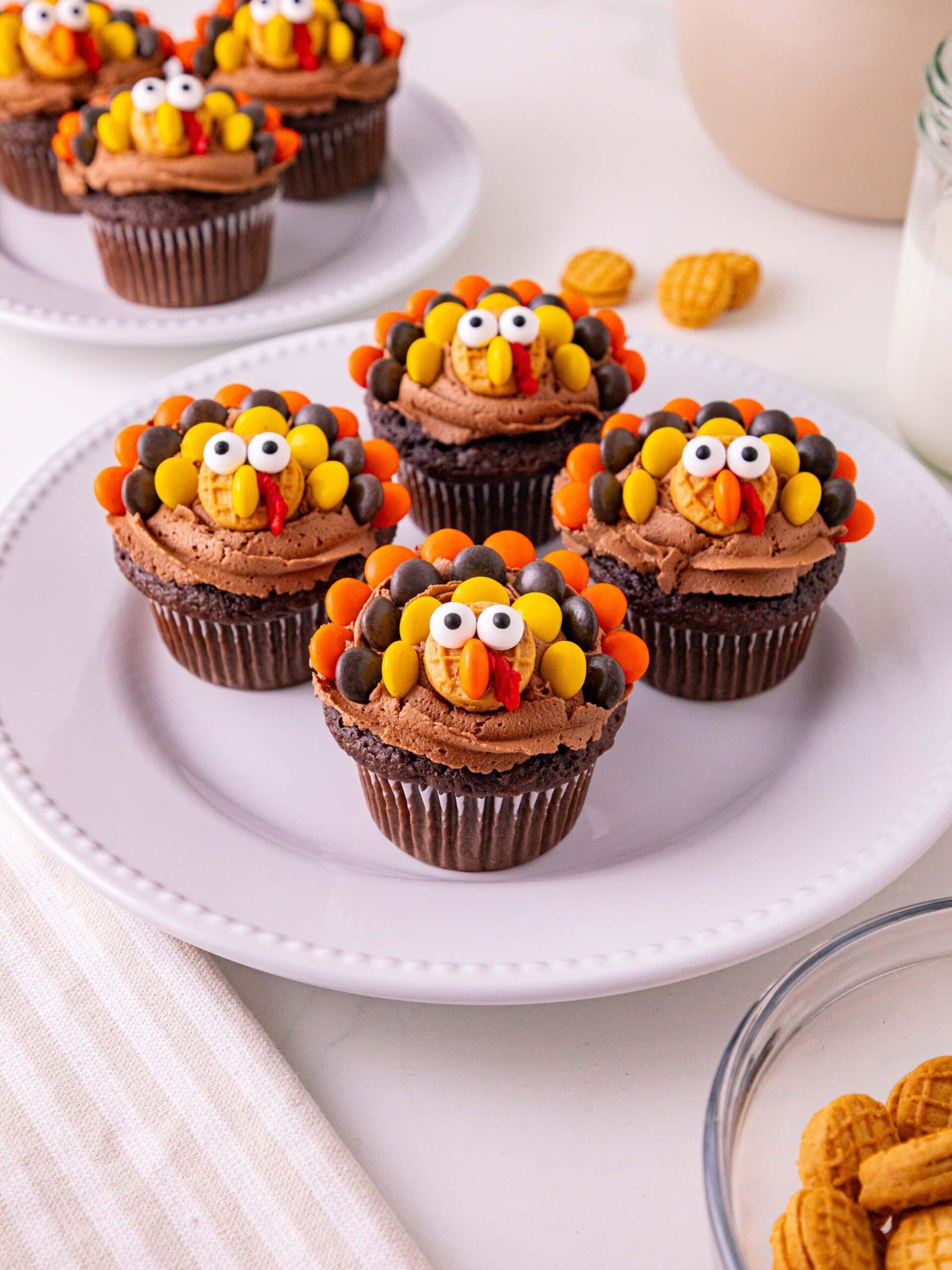 Turkey Cupcakes with Chocolate Peanut Butter Frosting